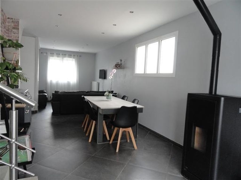 Achat maison à vendre 3 chambres 133 m² - Pontault-Combault