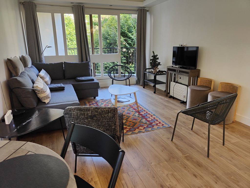 Achat appartement à vendre 2 pièces 52 m² - Le Chesnay