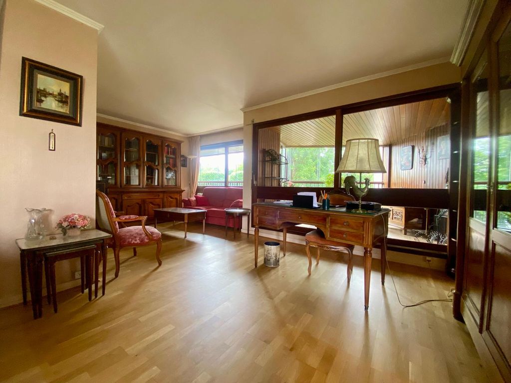 Achat appartement à vendre 6 pièces 110 m² - Le Chesnay