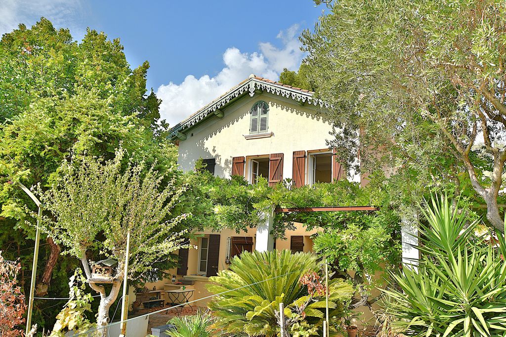 Achat maison à vendre 4 chambres 130 m² - Toulon