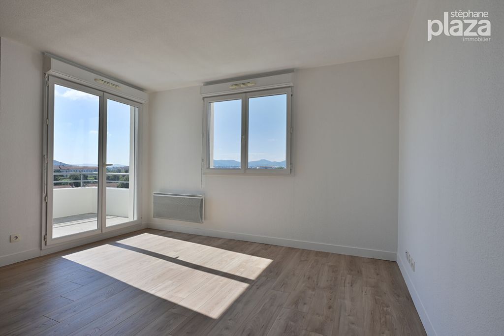 Achat appartement à vendre 4 pièces 74 m² - Clermont-Ferrand