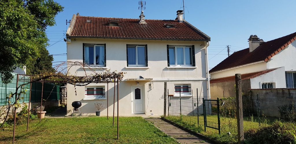 Achat maison à vendre 5 chambres 135 m² - Goussainville