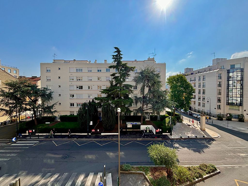 Achat appartement à vendre 2 pièces 43 m² - Suresnes