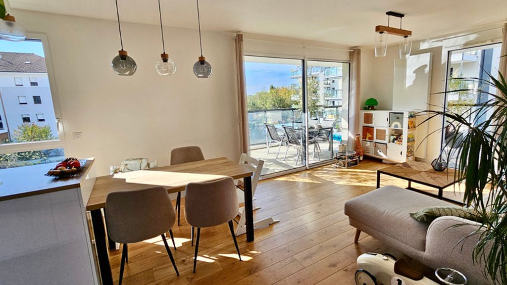 Achat appartement à vendre 3 pièces 66 m² - Annecy