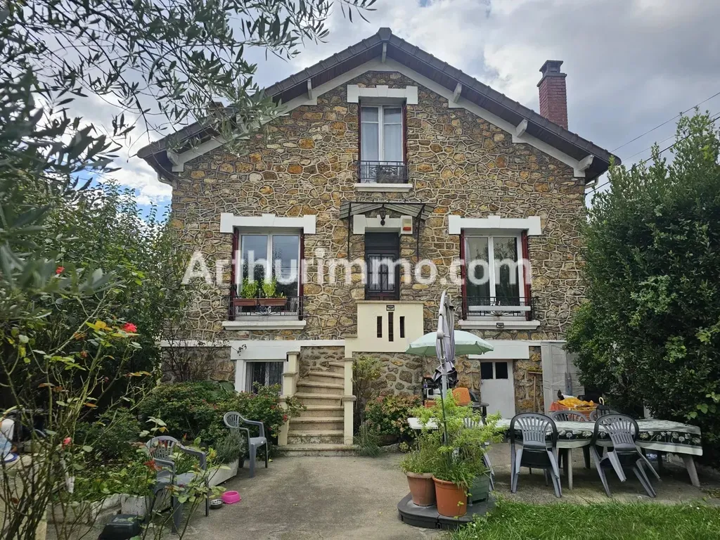 Achat maison à vendre 4 chambres 109 m² - Livry-Gargan