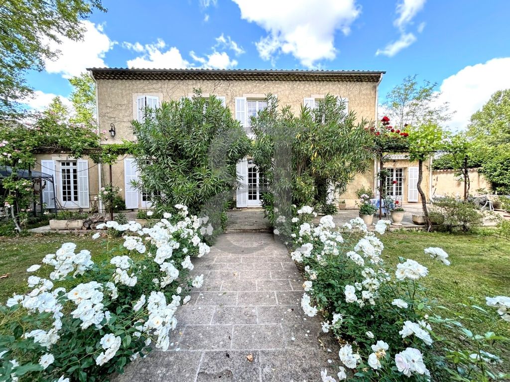 Achat maison 6 chambre(s) - Avignon