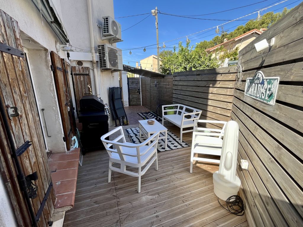 Achat maison à vendre 2 chambres 70 m² - Ollioules