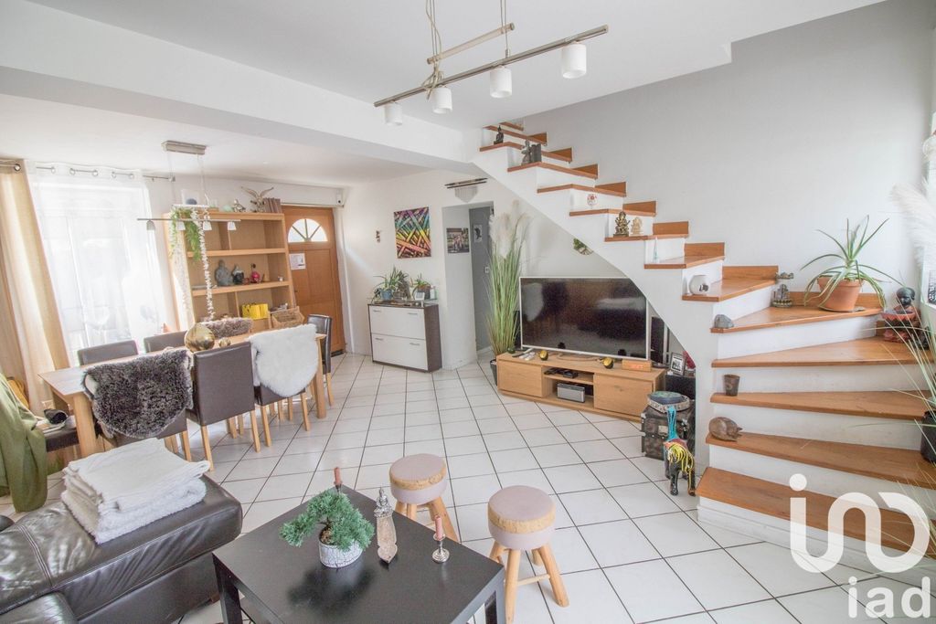 Achat maison à vendre 3 chambres 106 m² - Saint-Jean-les-Deux-Jumeaux