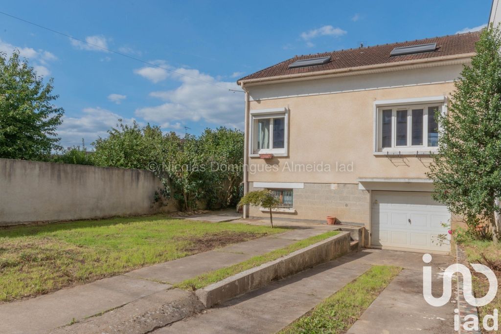 Achat maison à vendre 3 chambres 130 m² - Paray-Vieille-Poste