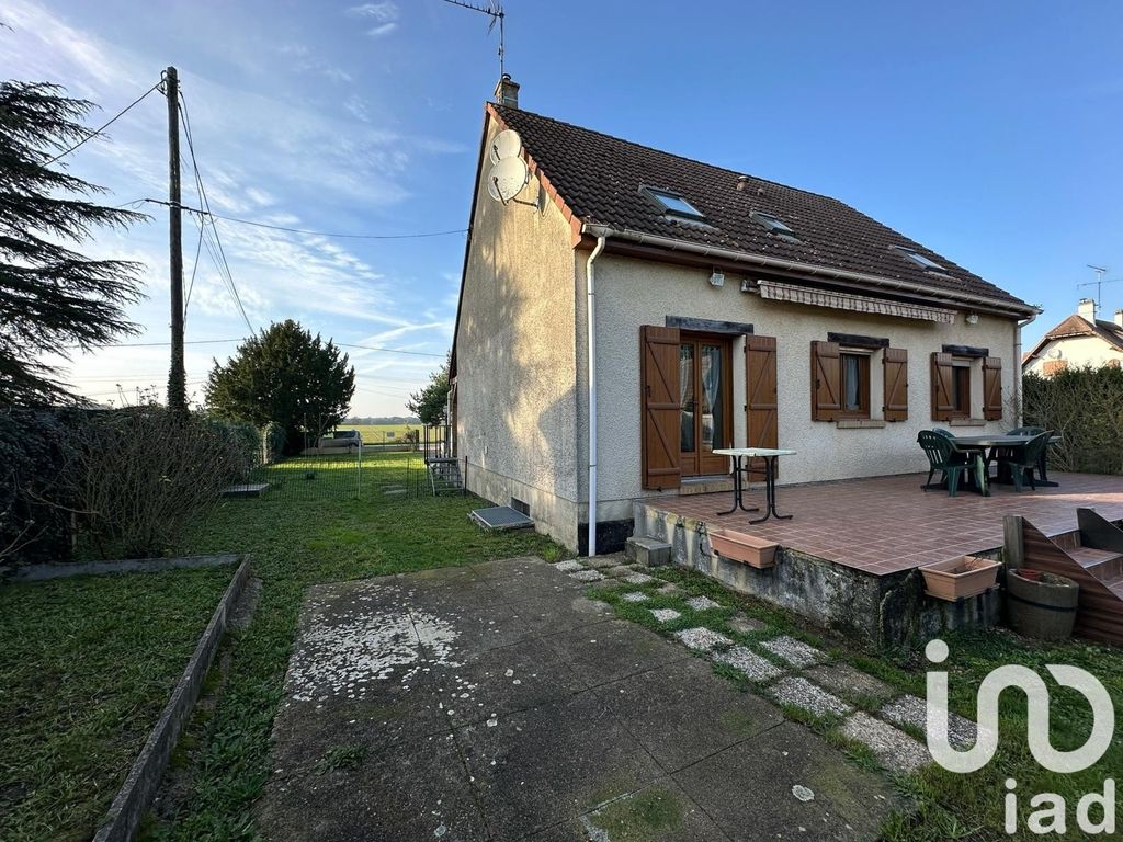 Achat maison à vendre 4 chambres 113 m² - Berchères-sur-Vesgre