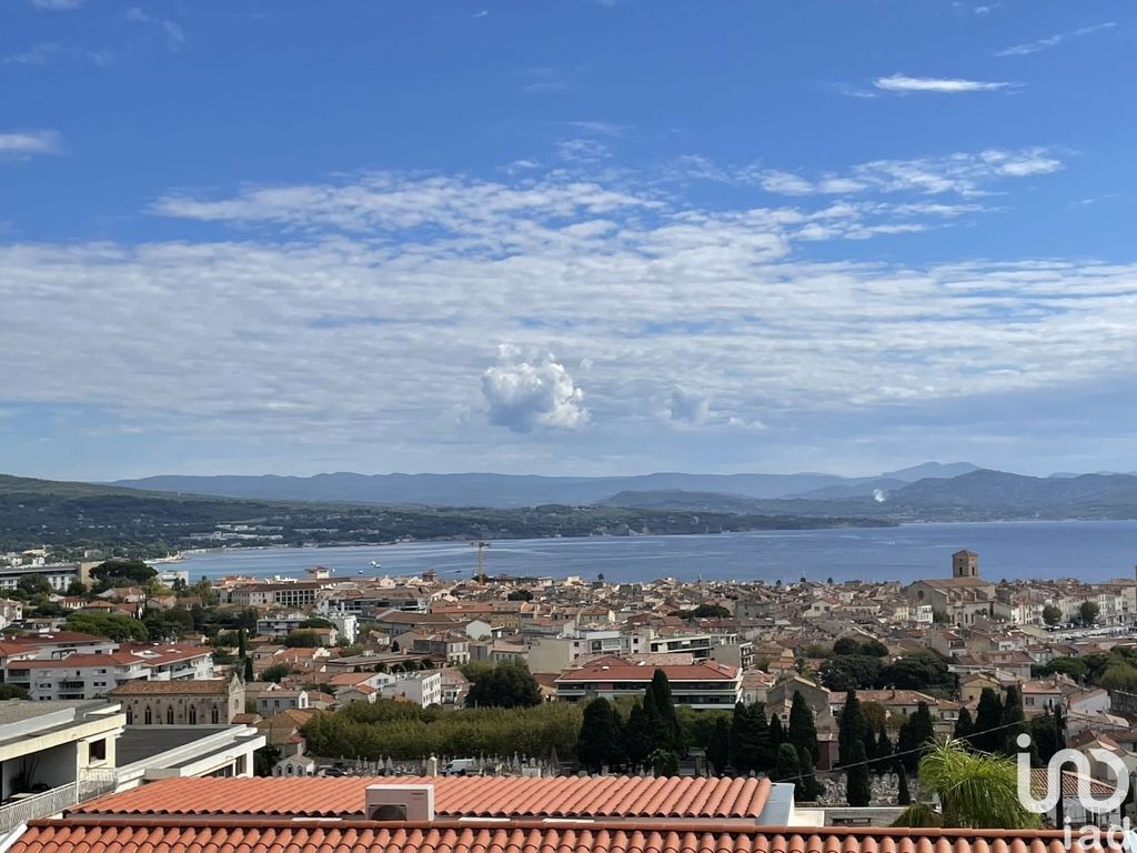 Achat maison à vendre 5 chambres 250 m² - La Ciotat