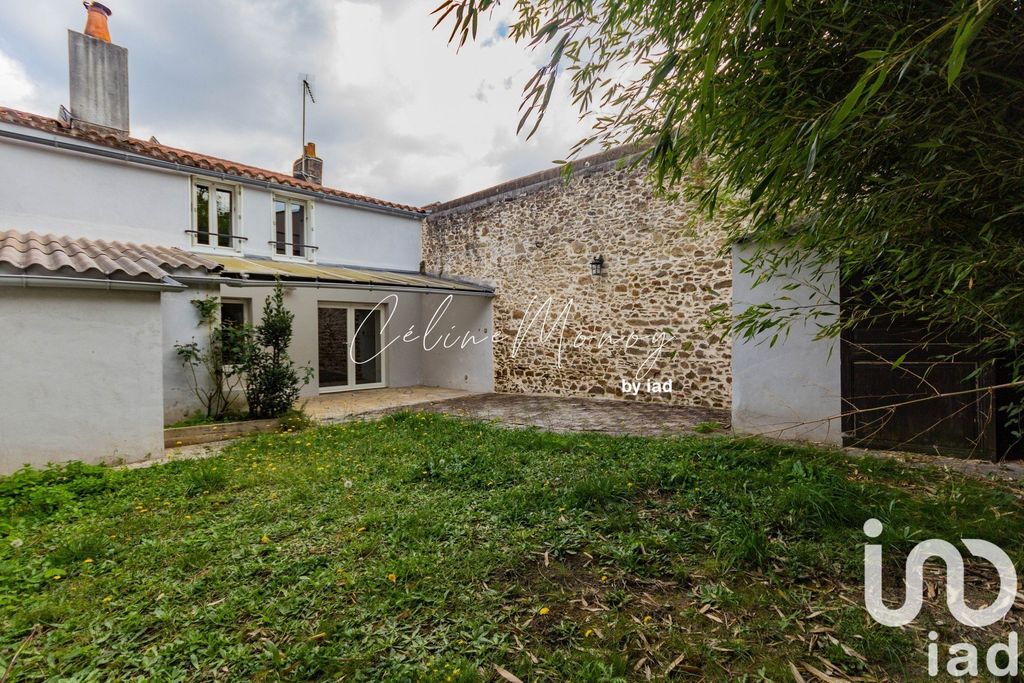 Achat maison à vendre 3 chambres 125 m² - La Roche-sur-Yon