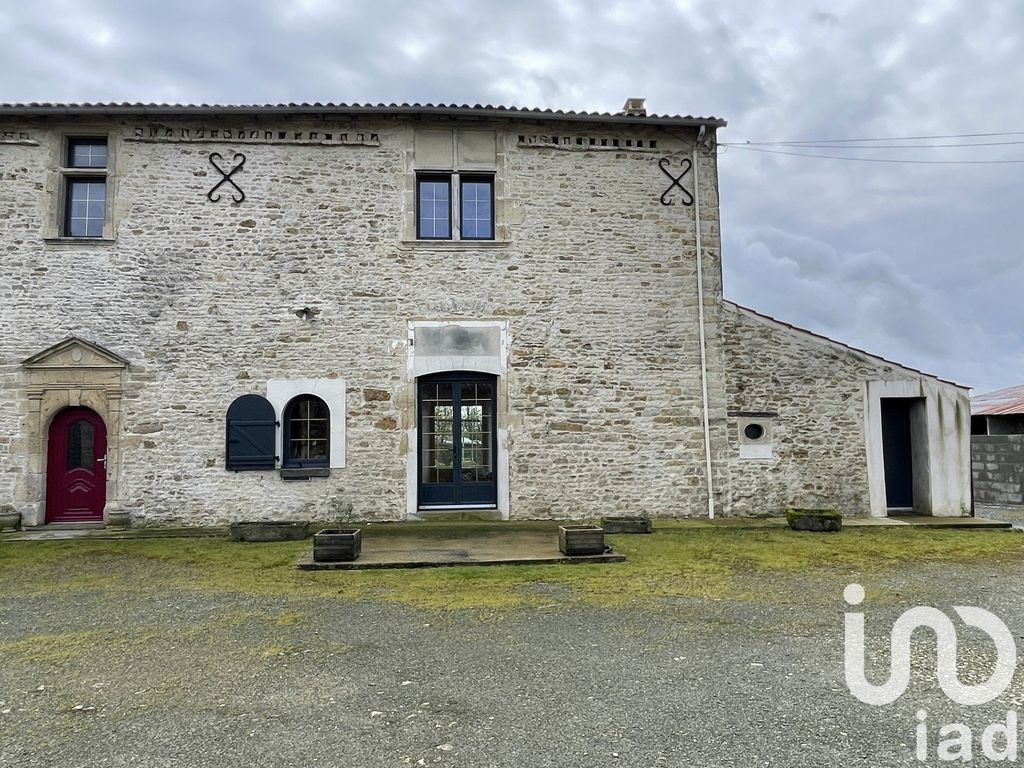 Achat maison à vendre 4 chambres 105 m² - Chantonnay