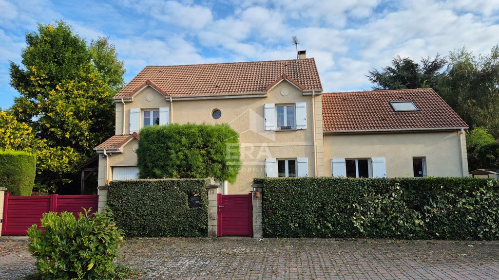 Achat maison à vendre 5 chambres 170 m² - Grisy-Suisnes