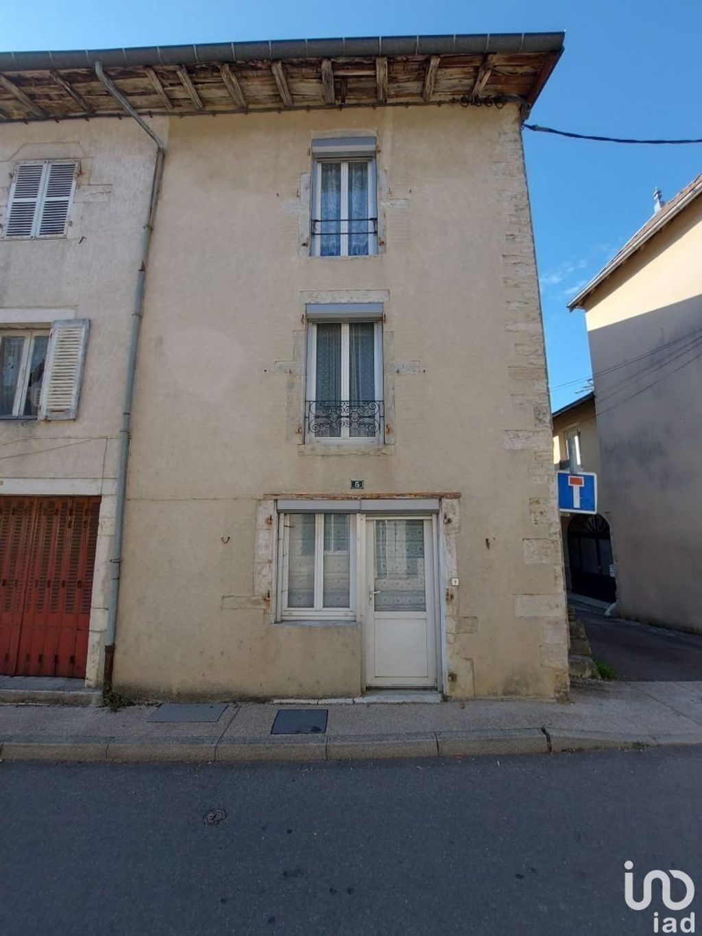 Achat maison à vendre 2 chambres 81 m² - Arinthod