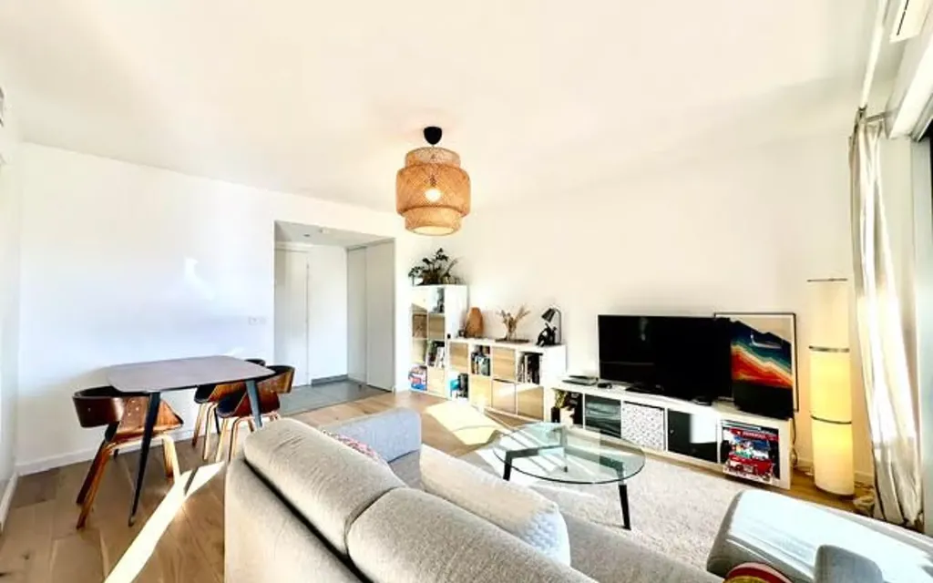 Achat appartement à vendre 3 pièces 62 m² - Villeneuve-Loubet