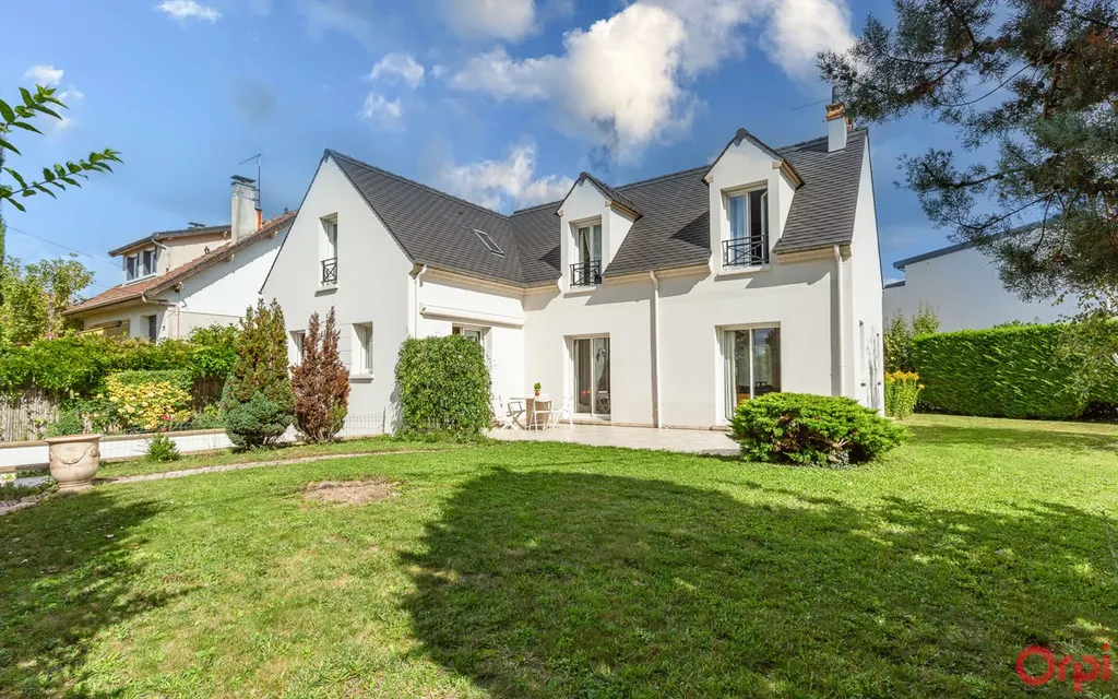 Achat maison à vendre 4 chambres 182 m² - Sainte-Geneviève-des-Bois