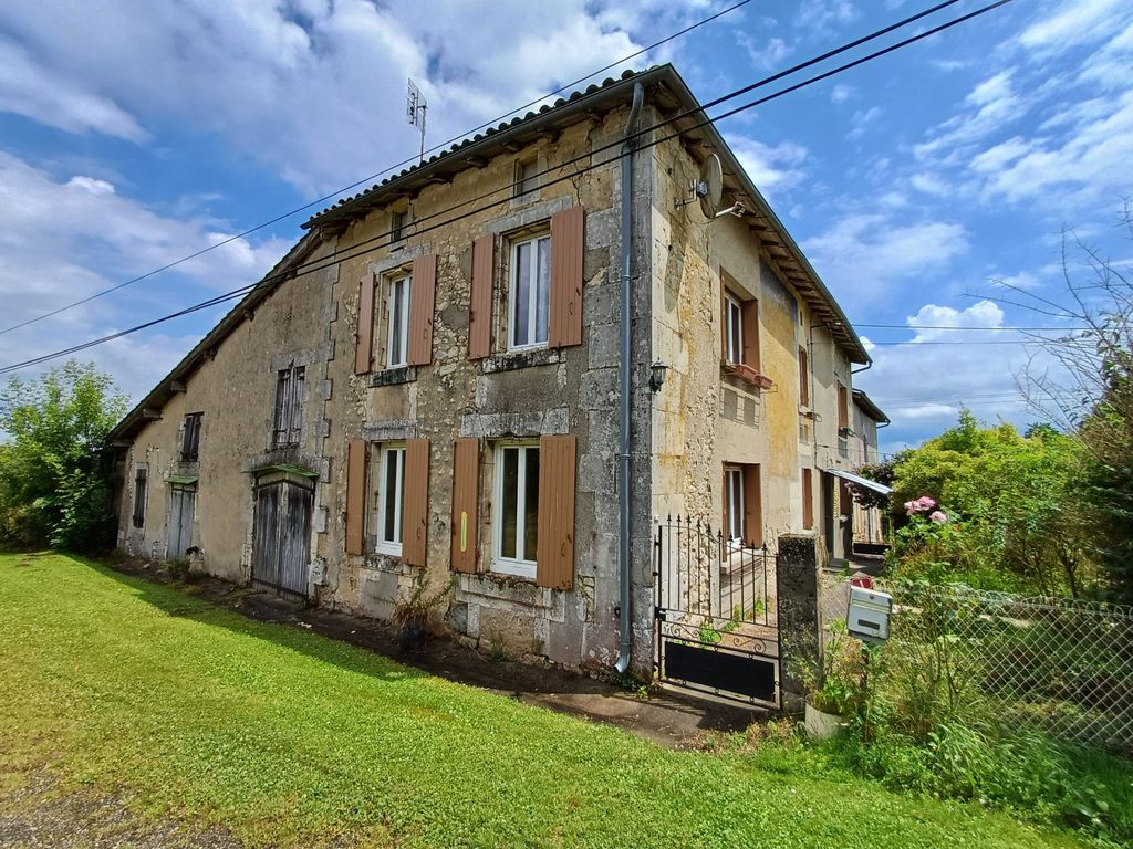 Achat maison à vendre 4 chambres 143 m² - Baignes-Sainte-Radegonde