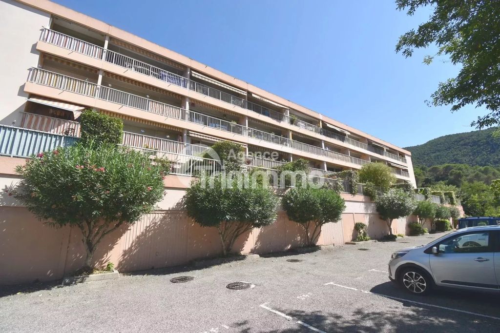 Achat appartement à vendre 3 pièces 64 m² - La Trinité