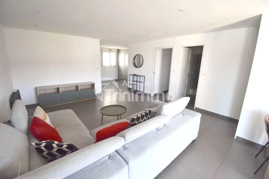 Achat appartement à vendre 3 pièces 84 m² - Nice