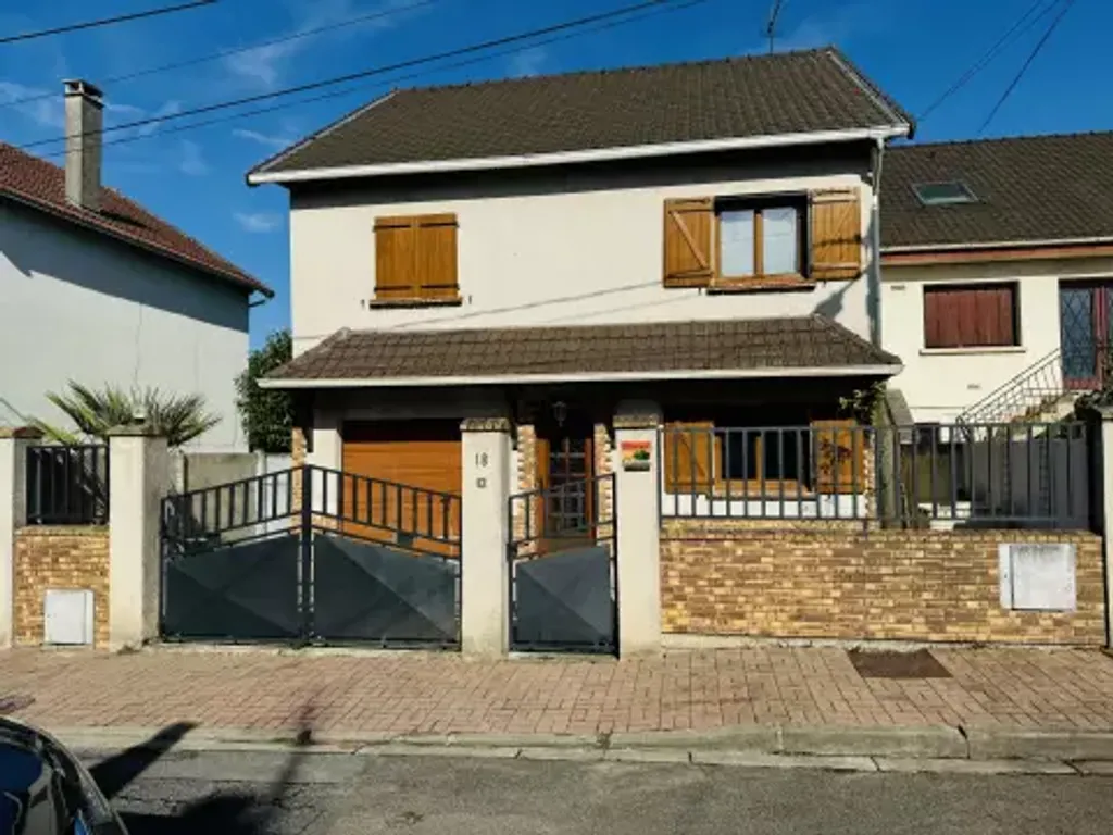 Achat maison à vendre 3 chambres 180 m² - Chelles