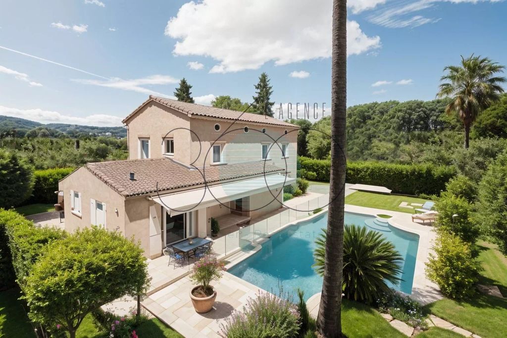 Achat maison à vendre 4 chambres 235 m² - Mougins