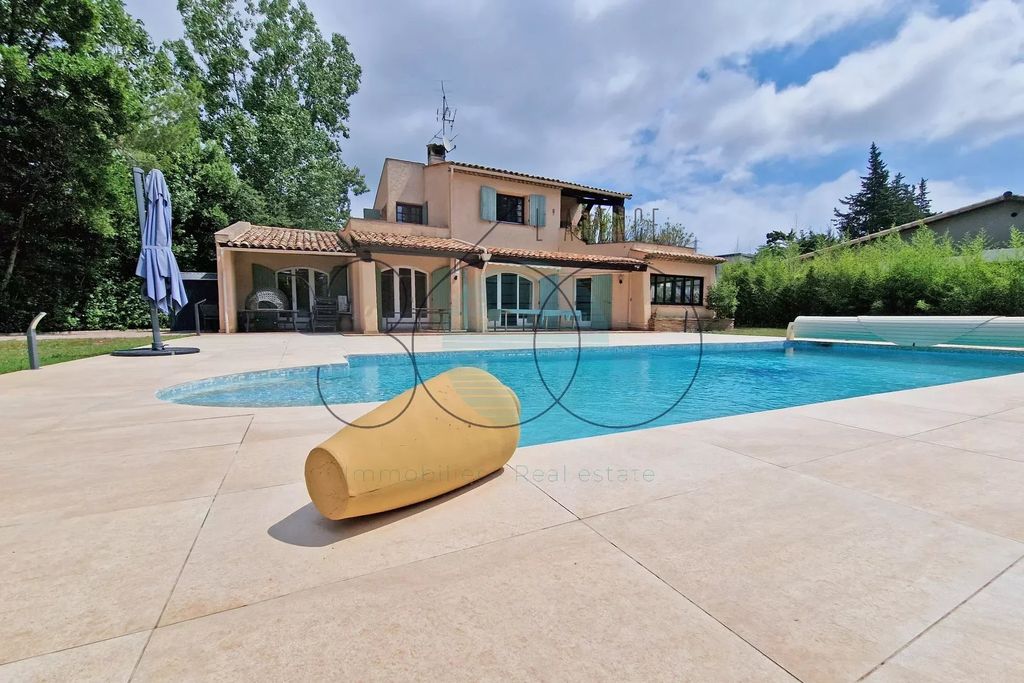 Achat maison à vendre 4 chambres 197 m² - Mougins