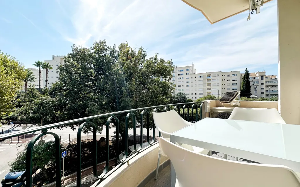 Achat appartement à vendre 3 pièces 62 m² - Cannes