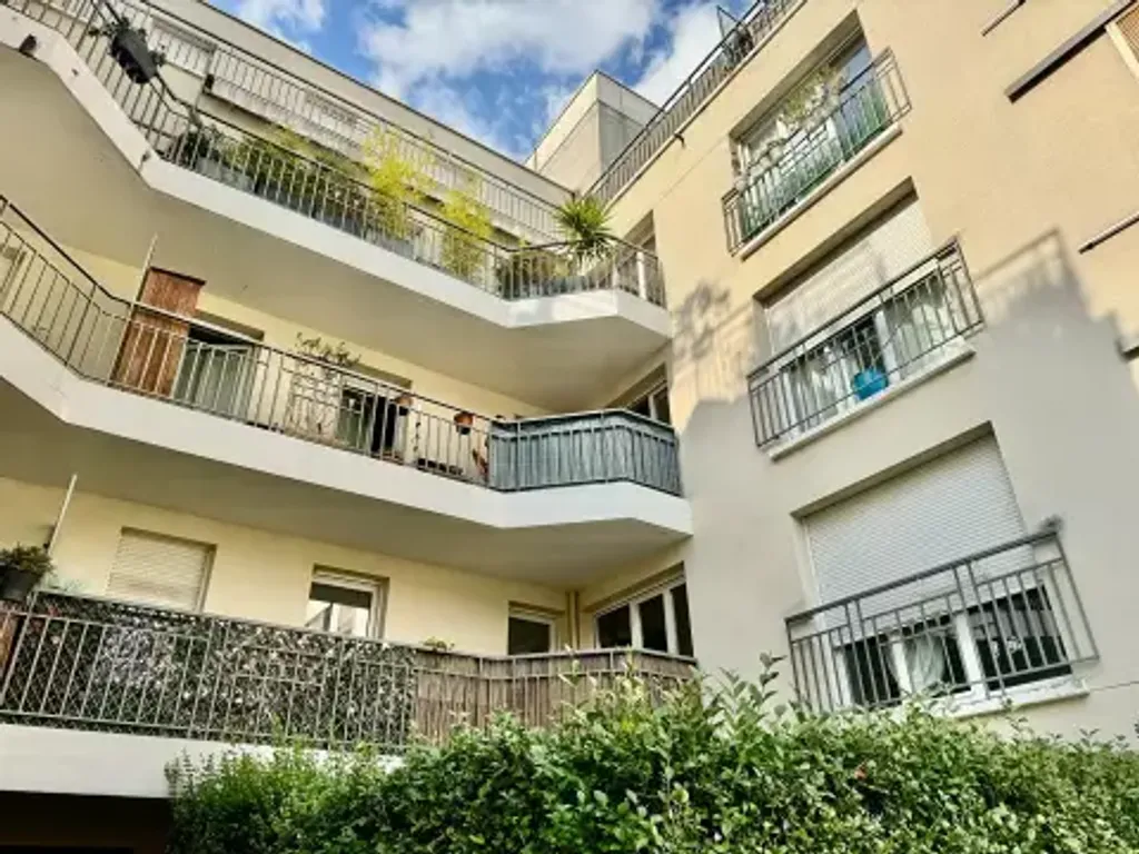 Achat appartement à vendre 3 pièces 75 m² - Bois-Colombes