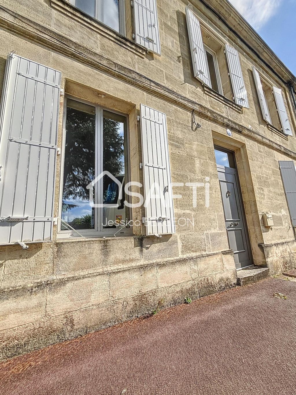 Achat maison à vendre 4 chambres 180 m² - Castillon-la-Bataille