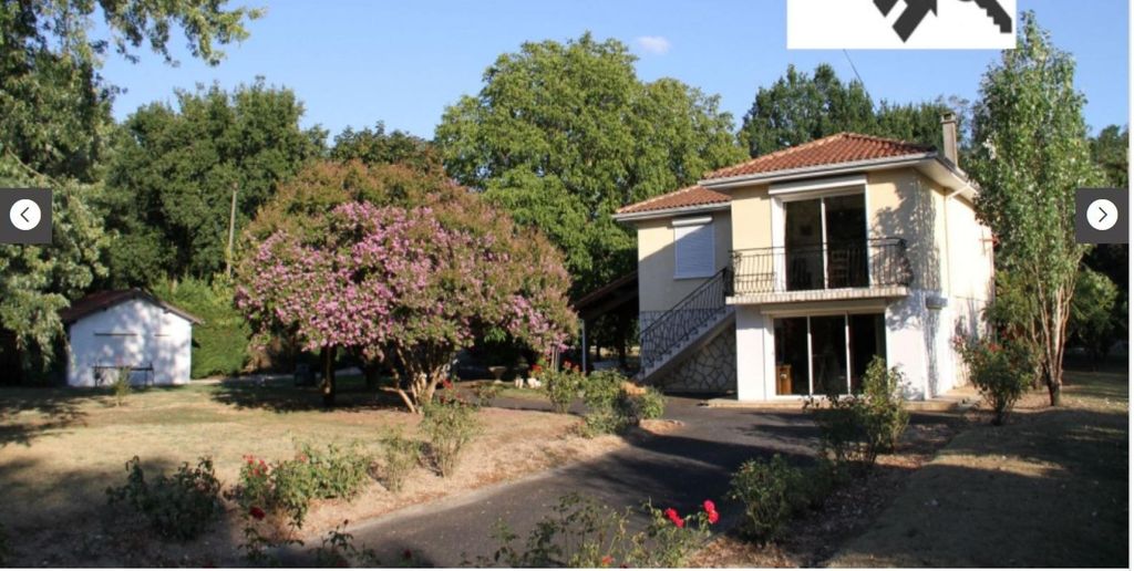 Achat maison à vendre 2 chambres 121 m² - La Roche-Chalais