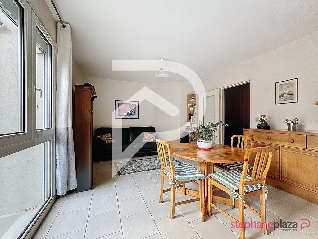 Achat appartement à vendre 3 pièces 67 m² - Puteaux