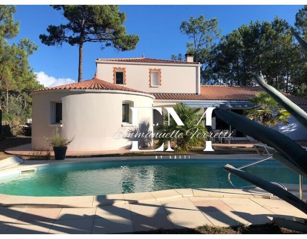 Achat maison à vendre 4 chambres 160 m² - La Tranche-sur-Mer