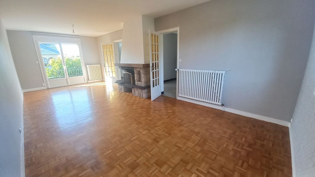 Achat maison à vendre 4 chambres 128 m² - Vitré