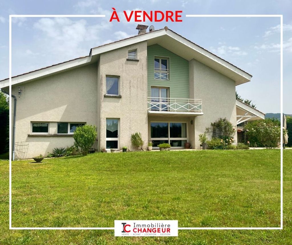 Achat maison à vendre 6 chambres 250 m² - Izeaux