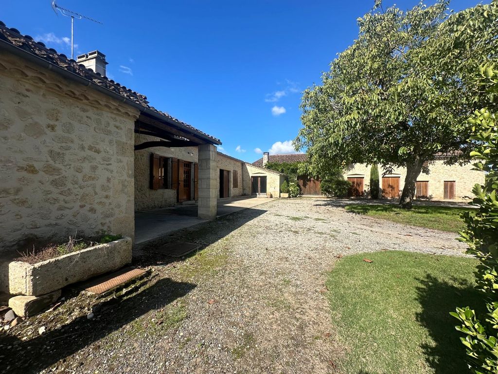 Achat maison à vendre 4 chambres 225 m² - Langon