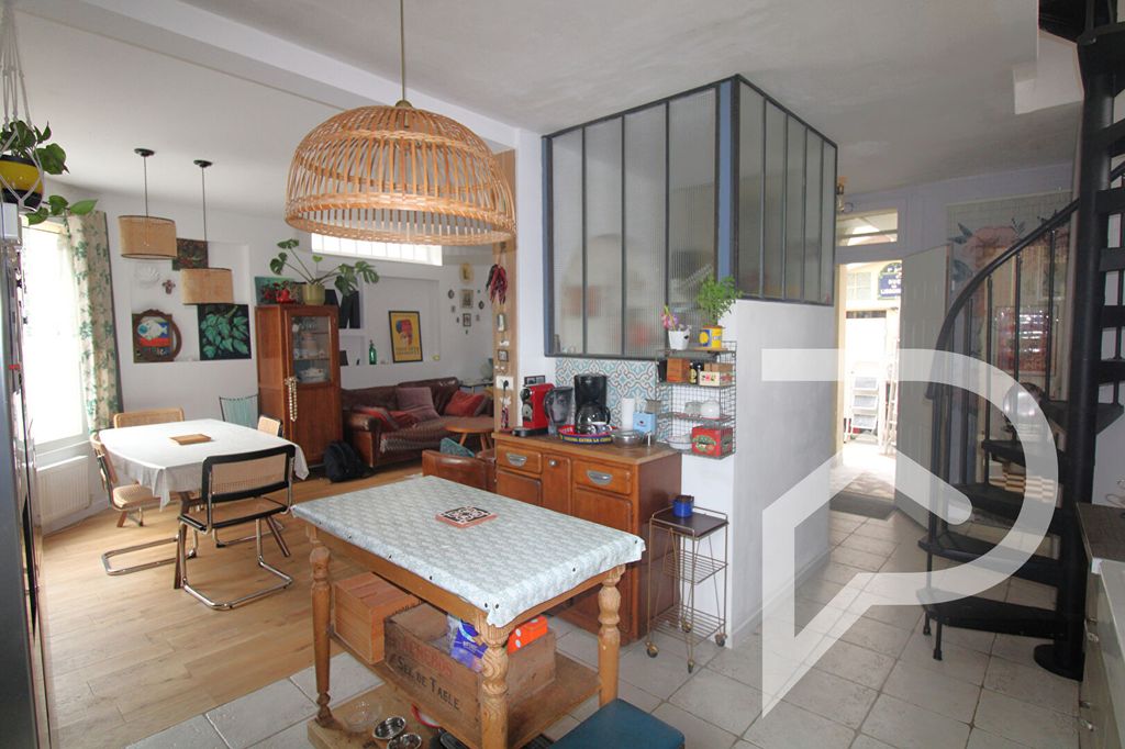 Achat maison à vendre 2 chambres 85 m² - Montreuil