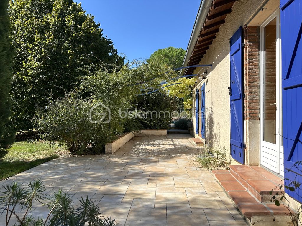 Achat maison à vendre 5 chambres 240 m² - L'Isle-Jourdain