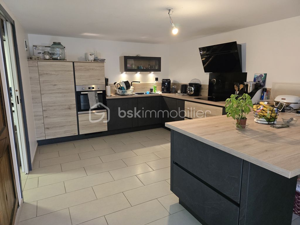 Achat maison à vendre 3 chambres 126 m² - Asnières-la-Giraud