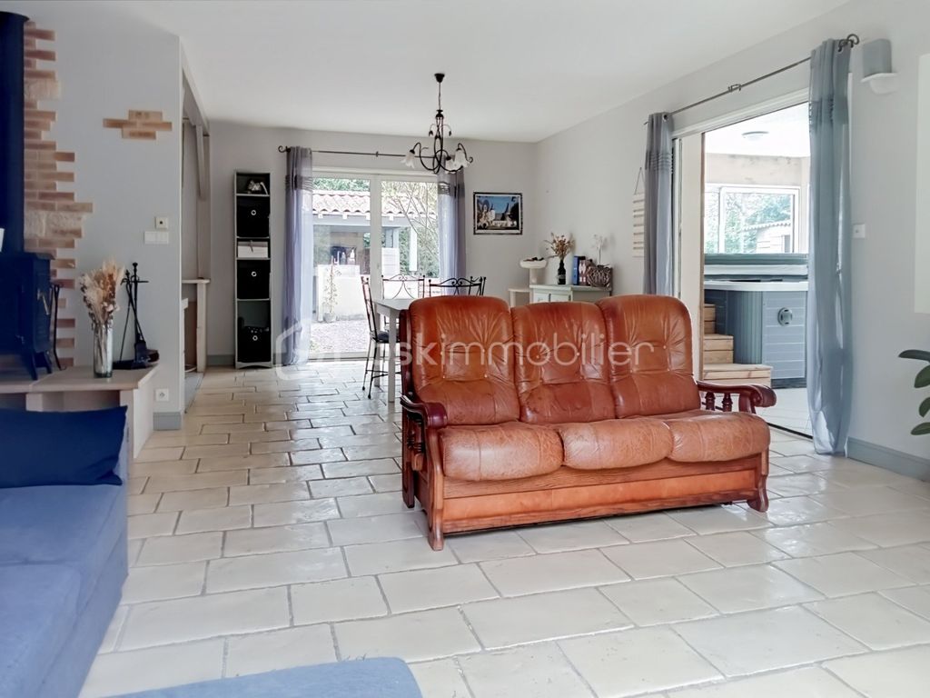 Achat maison 6 chambre(s) - Fontenille-Saint-Martin-d'Entraigues