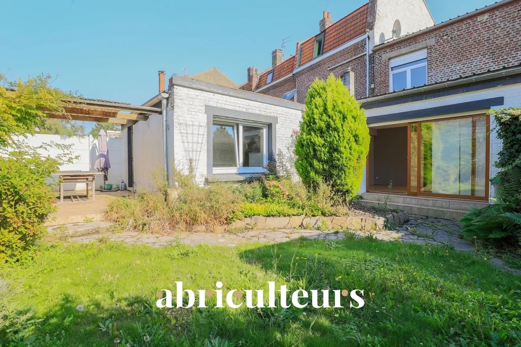 Achat maison à vendre 6 chambres 220 m² - Hallennes-lez-Haubourdin