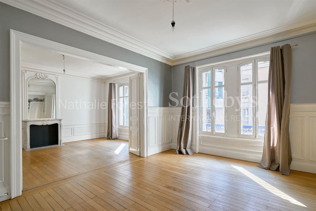 Achat appartement à vendre 7 pièces 187 m² - Lille