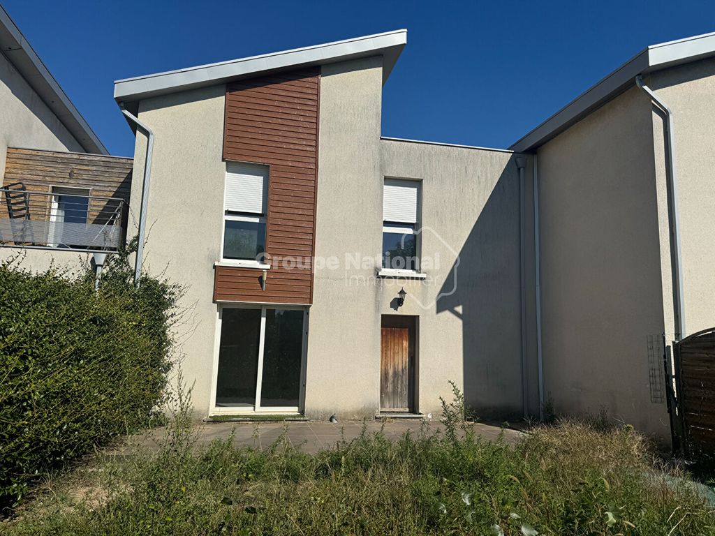 Achat maison à vendre 4 chambres 94 m² - Bourg-lès-Valence