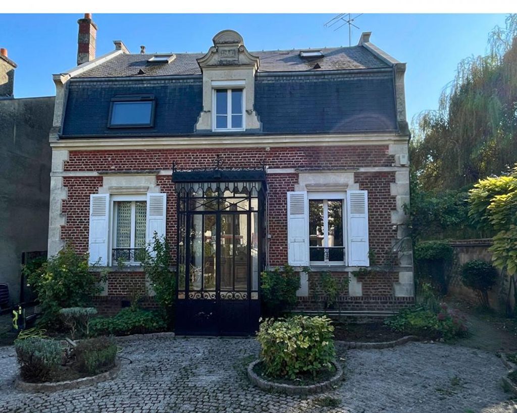 Achat maison à vendre 5 chambres 300 m² - Soissons