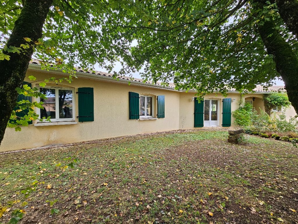 Achat maison à vendre 4 chambres 121 m² - Mornac