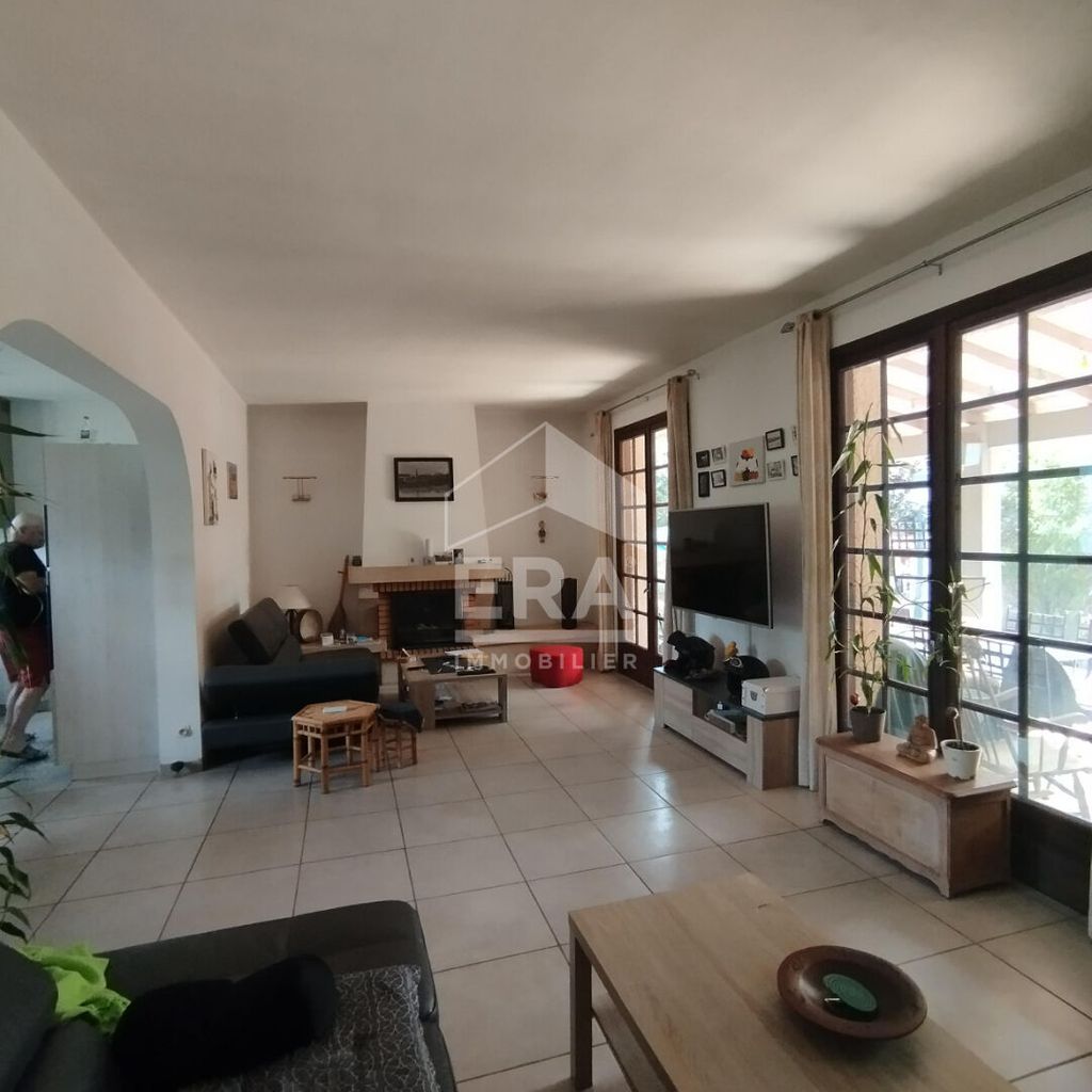 Achat maison à vendre 5 chambres 143 m² - Castelginest