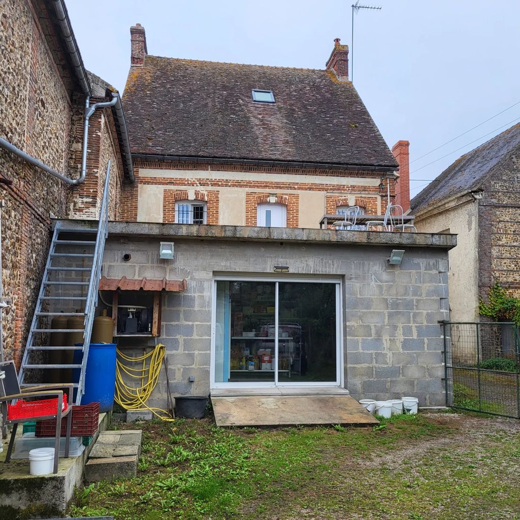 Achat maison à vendre 3 chambres 210 m² - Mesnil-en-Ouche