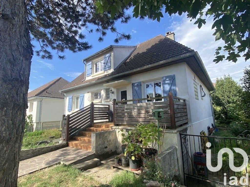 Achat maison à vendre 5 chambres 142 m² - Saint-Leu-la-Forêt