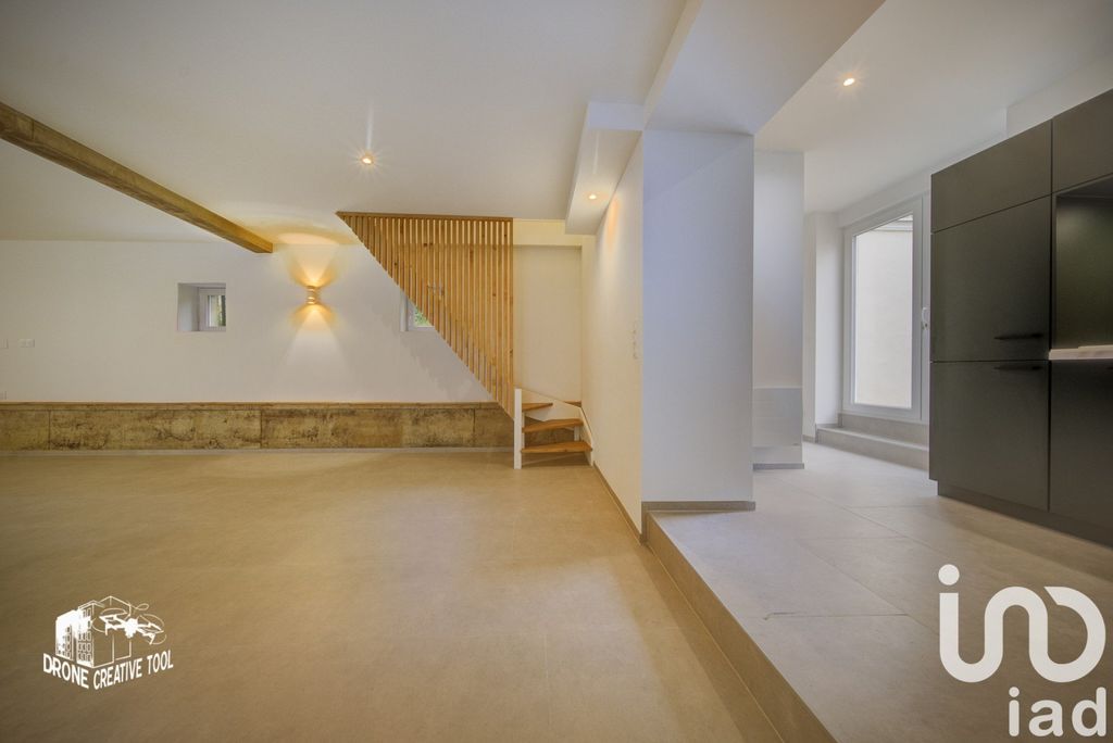 Achat loft à vendre 6 pièces 136 m² - Pouilly