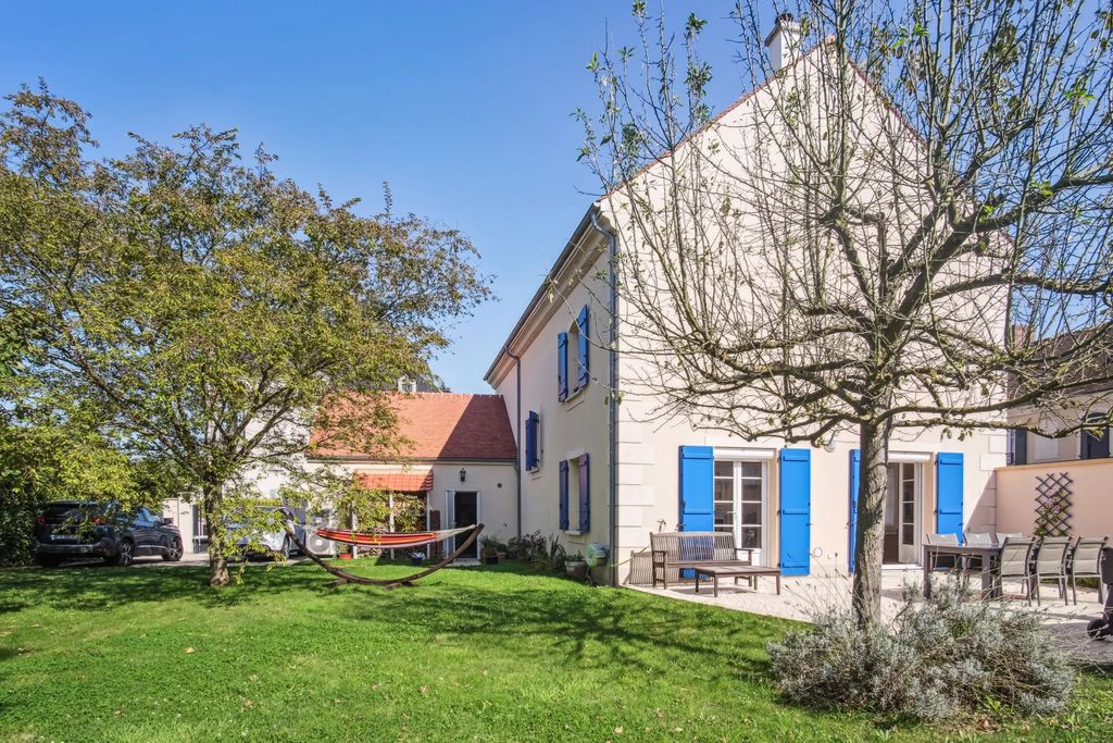 Achat maison à vendre 6 chambres 230 m² - Bailly-Romainvilliers